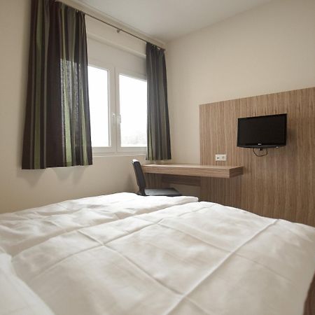 Hotel Maxis - Digitaler Self-Check-In - Karlsbad Luaran gambar