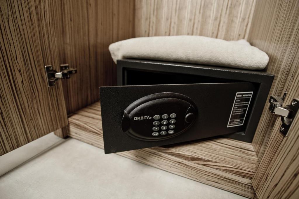 Hotel Maxis - Digitaler Self-Check-In - Karlsbad Luaran gambar
